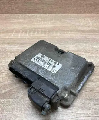 Skoda Octavia Mk1 (1U) Engine control unit/module ECU 038906018GN 0281010182