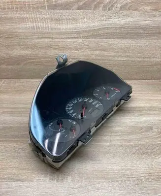 Mazda 323 Speedometer (instrument cluster) BJ4WC 80828