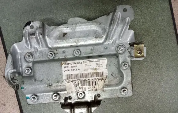 Mercedes-Benz S W220 Front door airbag A2208600305
