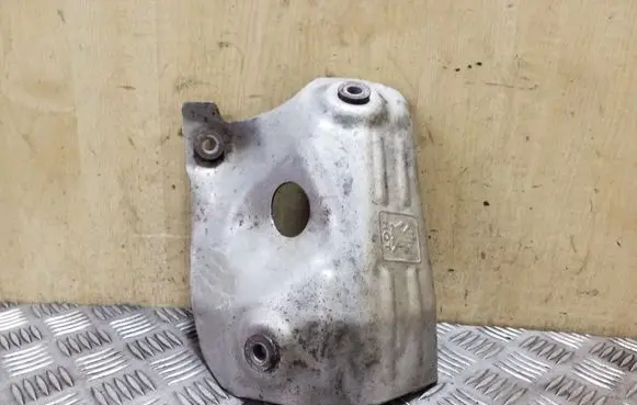 KIA Sorento Exhaust heat shield