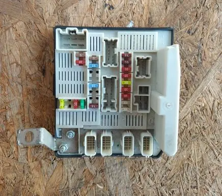 Renault Megane III Fuse module 8200481866 31915808
