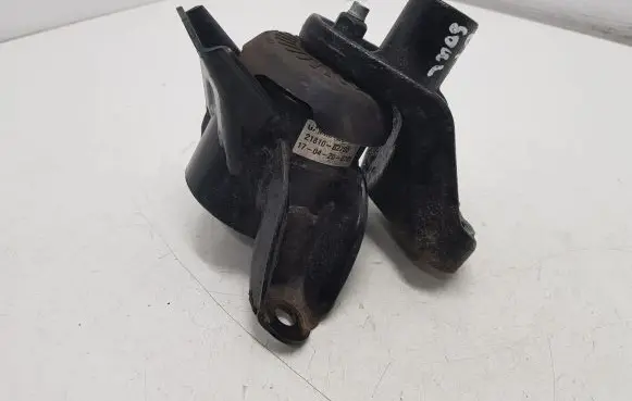 KIA Soul Engine mount bracket 21810B2700