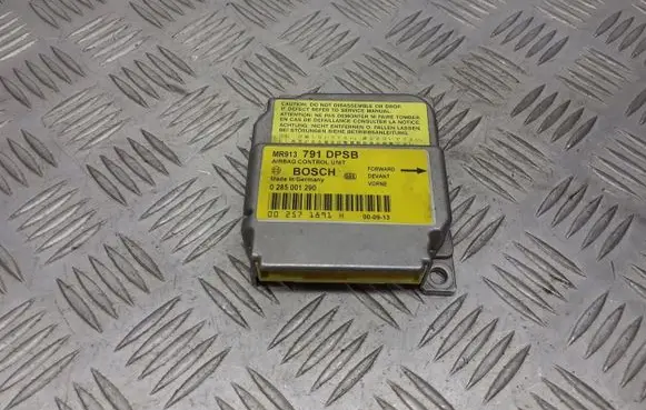 Mitsubishi Carisma Airbag control unit/module MR913791