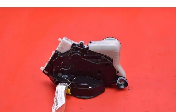 Toyota Yaris Front door lock