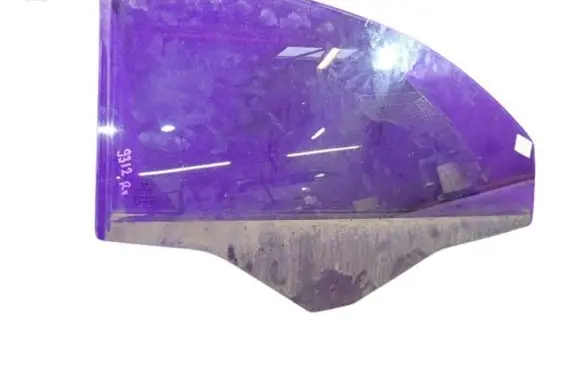 Fiat 500 Front door window glass four-door 
