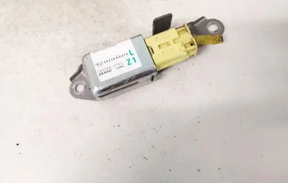 Subaru Legacy Airbag deployment crash/impact sensor 98236ag010 187900-0701
