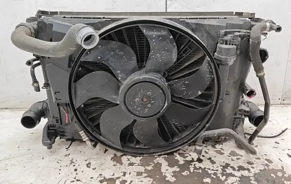 Mercedes-Benz C W204 Radiator set A2045000755