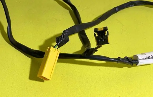 Ford Galaxy EUR ISO radio connector 
