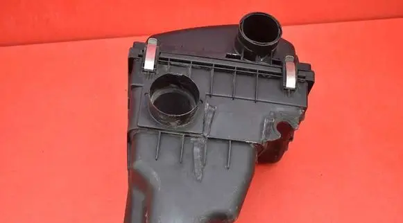 Opel Agila A Air filter box 09204631