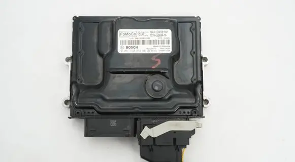 Ford Focus Engine control unit/module NX6A12A650AXA MX7A12B684MA 0261S105XZ