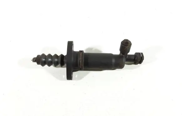 Clutch slave cylinder
