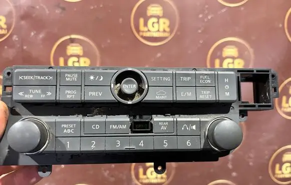 Nissan Quest Radio/CD/DVD/GPS head unit