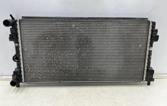 Audi A1 Coolant radiator 6r0121253a