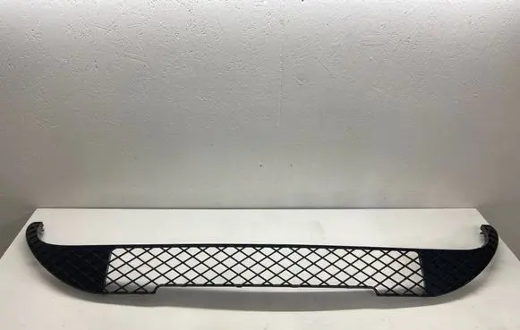 Mercedes-Benz A W176 Front bumper lower grill A1768850022 11279981