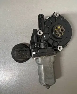 Toyota RAV 4 (XA30) Rear door window regulator motor 8571035180 2621002330