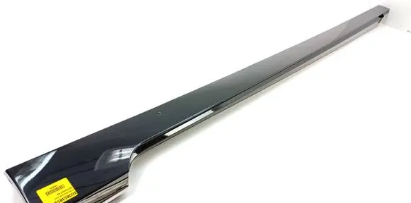 Foot area side trim
