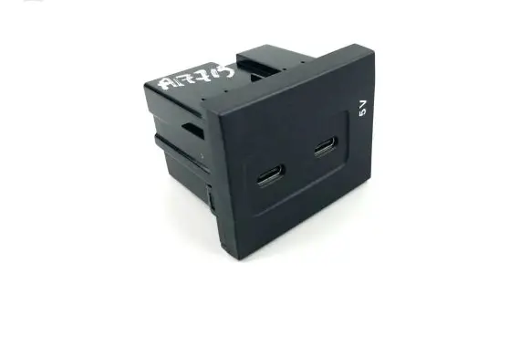 Mercedes-Benz A W177 USB socket connector A2478200301