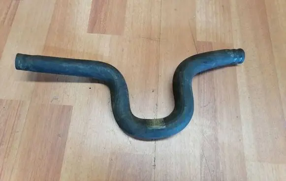 Chrysler PT Cruiser Engine coolant pipe/hose 05058855AA 42332L