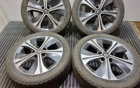 Nissan Leaf II (ZE1) R17 alloy rim 
