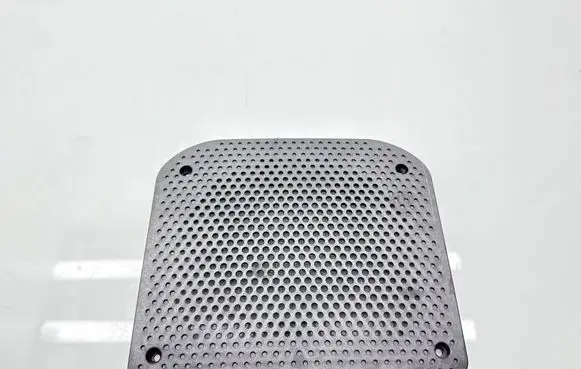 BMW 1 F40 Subwoofer grill/trim 2622499