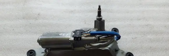 Hyundai i20 (PB PBT) Rear window wiper motor 987101J000 035111560