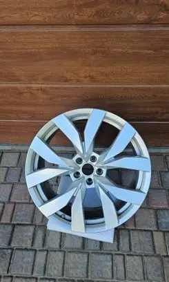 Volkswagen Touareg III R20 alloy rim 760601025C