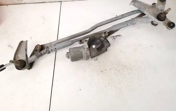 Front wiper linkage and motor