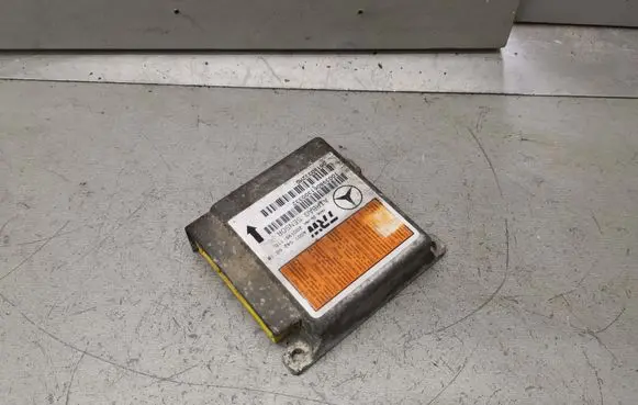 Mercedes-Benz ML W163 Airbag control unit/module A0015426018