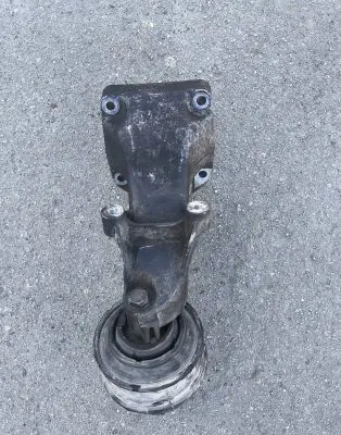 Mercedes-Benz C W203 Engine mounting bracket A6112230704
