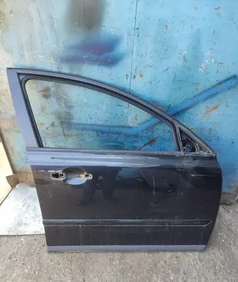 Volvo V50 Front door