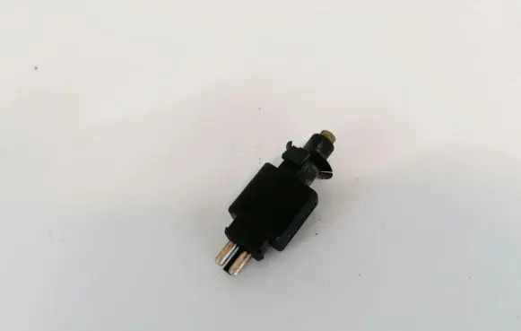 Mercedes-Benz E W124 Brake pedal sensor switch 0005457709