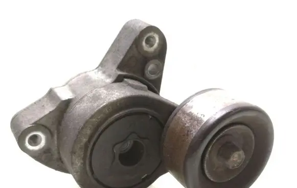 Honda CR-V Alternator belt tensioner 