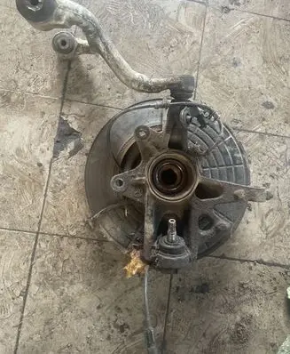 Mercedes-Benz ML W163 Front wheel hub spindle knuckle