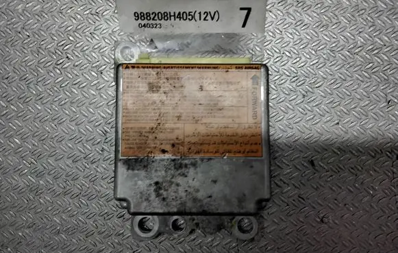 Nissan X-Trail T30 Airbag control unit/module 988208H405
