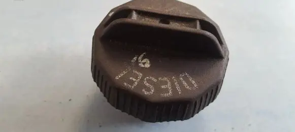 Mazda 323 Fuel tank filler cap 