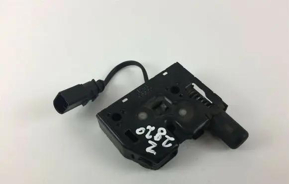 Audi Q3 8U Door control unit/module 8D0973822 Z2820