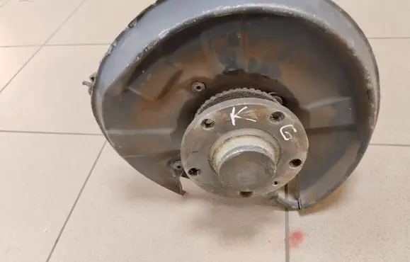 Audi A4 S4 B7 8E 8H Rear wheel hub