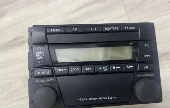 Mazda 323 F Radio/CD/DVD/GPS head unit BL4C669S0 RT9418G 0012880