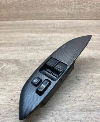 Toyota Aygo AB10 Electric window control switch 0115G51