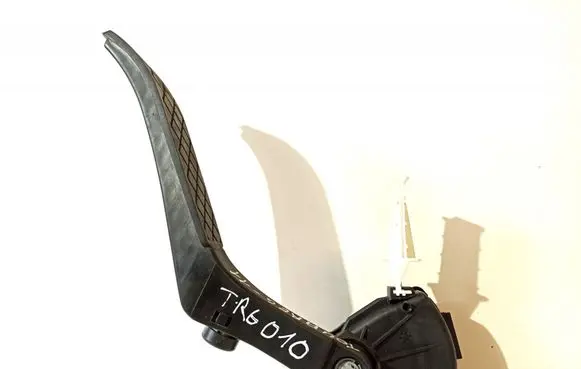 Volkswagen Touareg II Accelerator throttle pedal 6PV00802626 7L0723507E