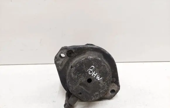 BMW 5 E60 E61 Engine mount bracket 676109202 586312 159346