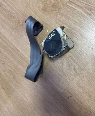 Citroen C5 Middle seatbelt (rear) 40487 049055 33009432