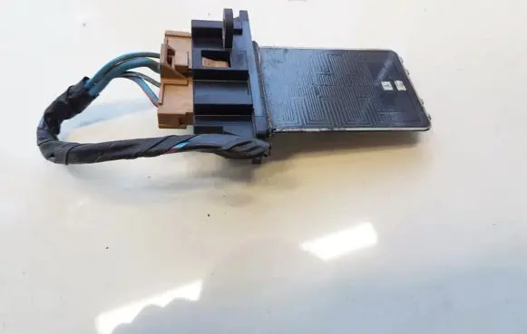 Nissan Almera Tino Heater blower motor/fan resistor 271504M401 2K0010921