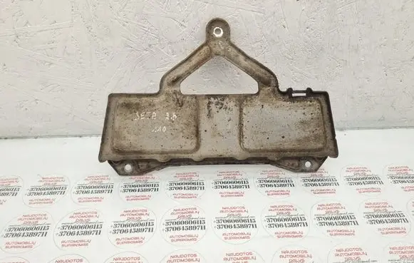 Volkswagen Jetta V Other engine bay part 07K253046A
