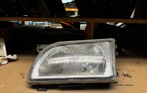 Ford Transit Headlight/headlamp