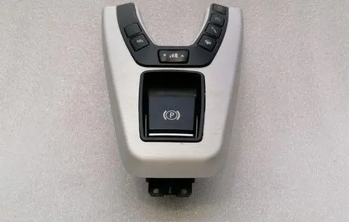 BMW 6 F12 F13 Switch for retractable tow bar 7846618
