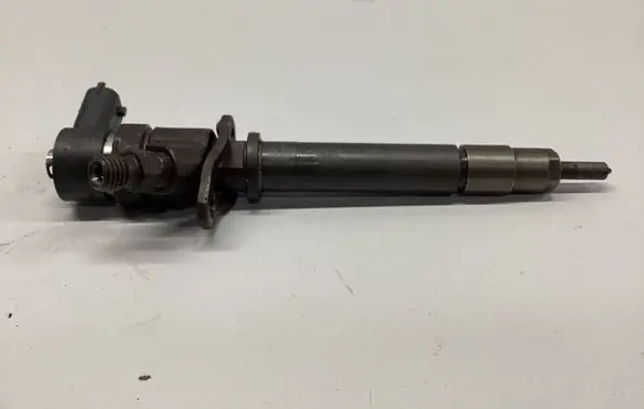 Volvo S60 Fuel injector 0445110078