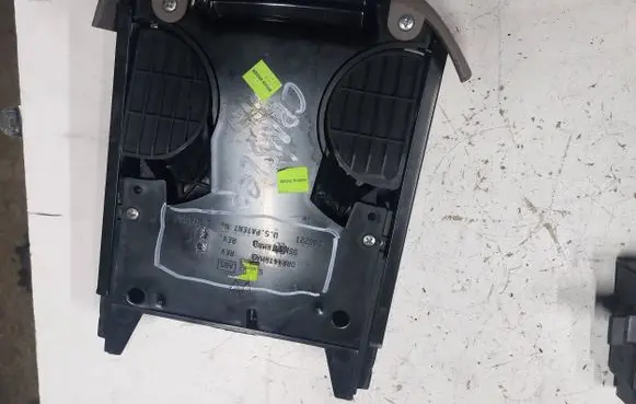 Chrysler Voyager Cup holder 0RR44TRMAB 586221 5876007