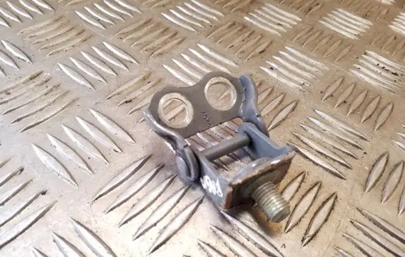 Toyota Yaris Tailgate/trunk/boot hinge
