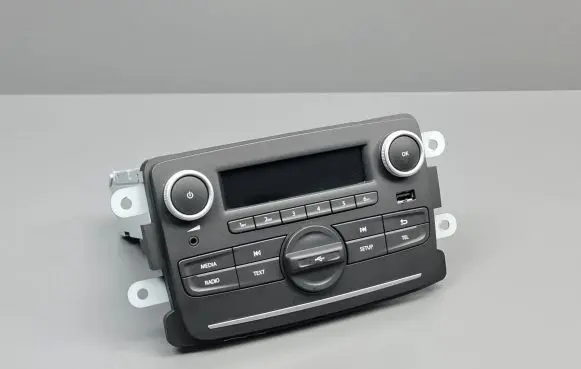 Dacia Sandero Radio/CD/DVD/GPS head unit 281154137R R013X07